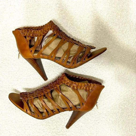 Vince Camuto sandals Size 9.5 - Picture 7 of 10